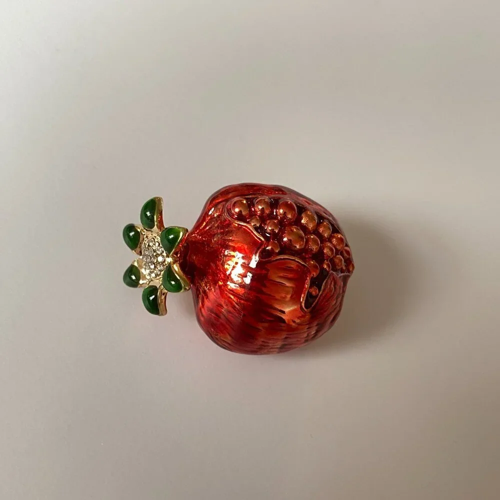 VINTAGE ESTATE Pomegranate Brooch Pin Rare Enamel Rhinestone Costume Jewelry 80s